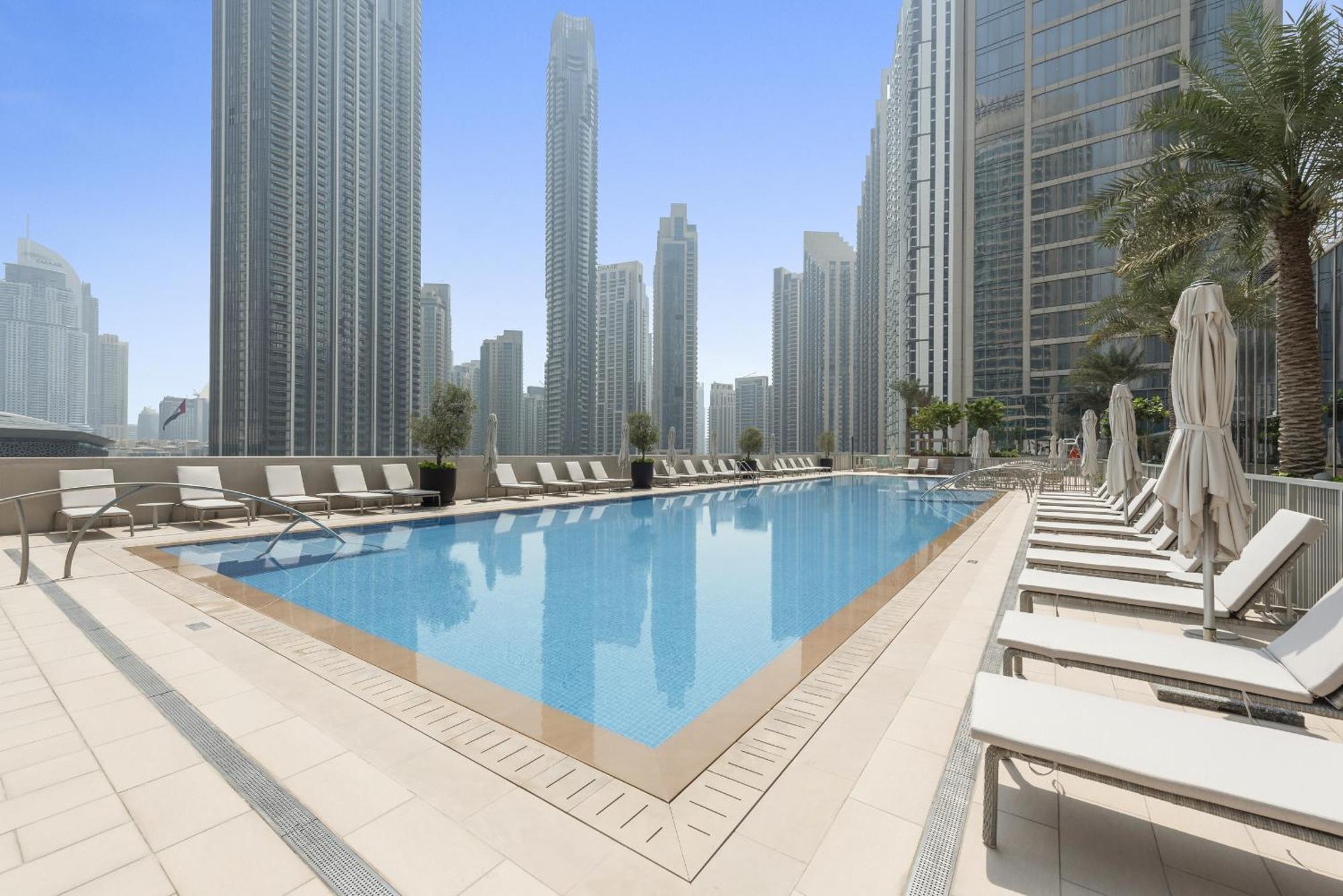 Vayk - Luxurious 1 Bd In Downtown Apartment *