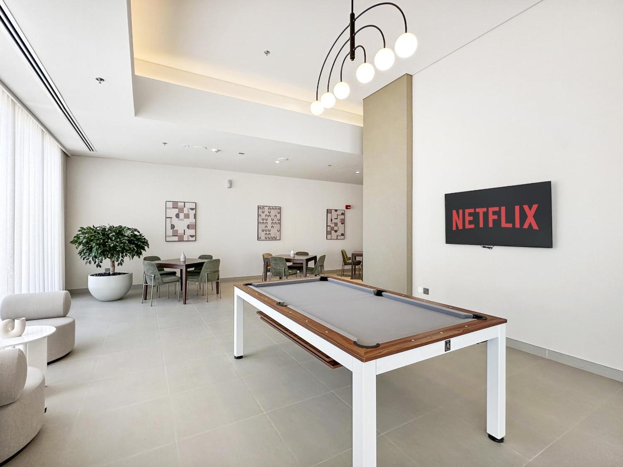 Vayk - Luxurious 1 Bd In Downtown *